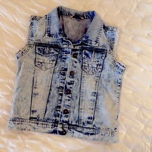 Denim sleeveless vest